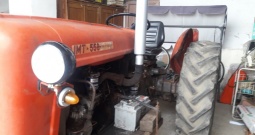 Traktor IMT 558
