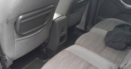 Prodajem Ford Cmax 1.6 tdci u odličnom stanju.