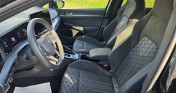 VW Golf 8 Variant 2.0, R-line
