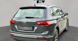VW Tiguan 1, 5 tsi life *novi model* 52.000 km* led *hr auto * 1. Vl **