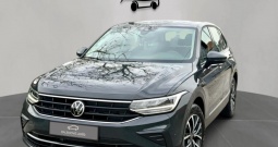 VW Tiguan 1, 5 tsi life *novi model* 52.000 km* led *hr auto * 1. Vl **