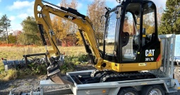 2013 Bager CAT 301.7D + transportna prikolica