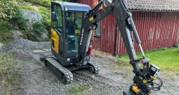 2020 Bager Volvo EC20E + transportna prikolica