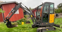 2022 Bager Volvo EC18E + transportna prikolica