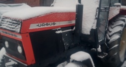 Traktor Ursus 902b