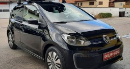 VW e-Up, 2020 g., 40.700 km, reg 10/26, kamera, baterija 36,8 kwh, DSG