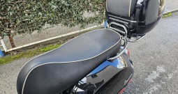 Vespa 300 GTS Super,2020.,reg.7/26,nije uvoz,1.vlasnik,ko iz dućana,može kartice