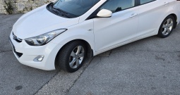 Hyundai Elantra 1.6, 132 ks