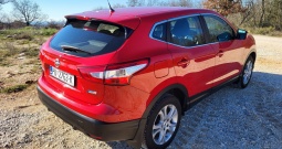 Nissan Qashqai 1.5 dCi, napravljen veliki servis, dupli set guma