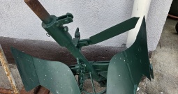 Tomo Vinković TV-523 traktor + priključci i oprema