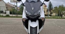 Prodajem Tmax 500 530cm3