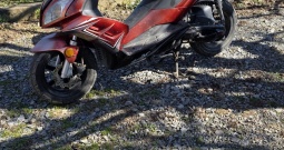 Skuter luna speed jet R 50cm3