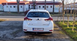 Toyota Auris Hybrid 1.8 auto. CTV 2016.g.