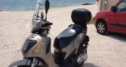 Prodajem scuter