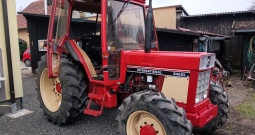 Traktor International 845 XL