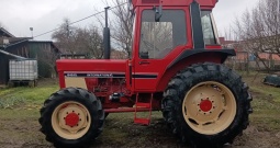 Traktor International 845 XL