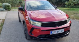 Opel Grandland 1. 2turbo automatik GS line, registriran 11.mj/26.god.