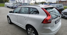 Volvo XC 60 FWD D4 momentum aut