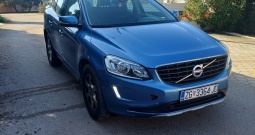 Prodajem volvo xc 60, d4, 2016, svjetlo plava s efektom, dizel , u sustavu pdv-a