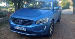 Prodajem volvo xc 60, d4, 2016, svjetlo plava s efektom, dizel , u sustavu pdv-a