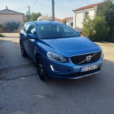 Prodajem volvo xc 60, d4, 2016, svjetlo plava s efektom, dizel , u sustavu pdv-a