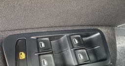 VW Golf 7 1,6 TDI ⭐ LED, Xenon, PDC, Grij.Sjed., Tempomat ⭐