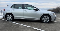 VW Golf VIII 2,0 tdi, model 2021, jamstvo 12mj, virtual, navigacija, ambi light