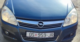 Opel Astra Sedan