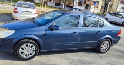 Opel Astra Sedan