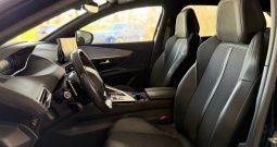 Peugeot 3008 | plug-in hybrid | GT line | 225ks | jamstvo 12mj.