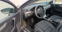Passat 2.0 TDI sa puno dodane opreme u odličnom stanju uredno servisiran