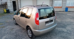 Škoda Roomster 1. 2 benzin u odličnom stanju - kartice