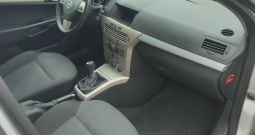 Prodajem Opel Astra H 2007 god 1,9 cdti 74 .