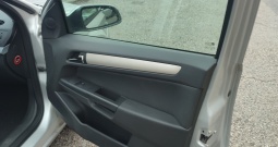 Prodajem Opel Astra H 2007 god 1,9 cdti 74 .