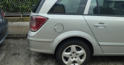 Prodajem Opel Astra H 2007 god 1,9 cdti 74 .