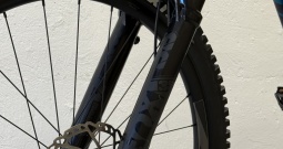 Giant Reign 29 SX 2022 – FOX 38 / FOX DHX2 / Shimano SLX – Top stanje