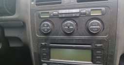 Prodajem Tourana isključivo za dijelove