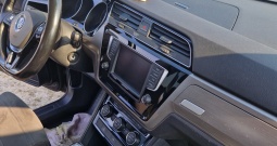 Prodajem Tourana koji je postao višak u obitelji!