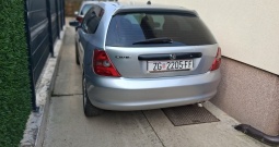 Honda civic 1.4 , 2003.g., reg. 1 god., u sačuvanom i dobrom stanju