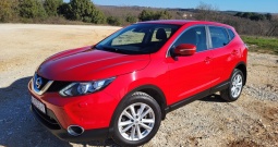 Nissan Qashqai 1.5 dCi, napravljen veliki servis, dupli set guma