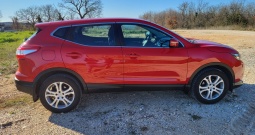 Nissan Qashqai 1.5 dCi, napravljen veliki servis, dupli set guma