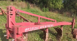 Traktor John Deere 6600 i plug tri brazde spertberg helti