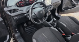 Peugeot 208 1,4. . Klimatronic, pdc, nema prijenosa !