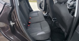 Peugeot 208 1,4. . Klimatronic, pdc, nema prijenosa !