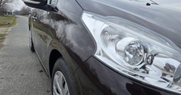 Peugeot 208 1,4. . Klimatronic, pdc, nema prijenosa !