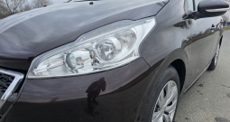 Peugeot 208 1,4. . Klimatronic, pdc, nema prijenosa !
