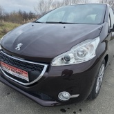 Peugeot 208 1,4. . Klimatronic, pdc, nema prijenosa !