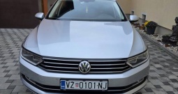 VW passat variant 1,6 TDi. . Navi, pdc, grij. Sjedala, samo 126 tkm !