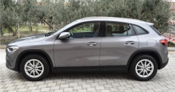 Mercedes GLA Klasa 180d 2.0 Automatik Business -Panorama - Novi Model