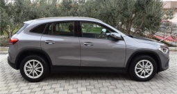 Mercedes GLA Klasa 180d 2.0 Automatik Business -Panorama - Novi Model